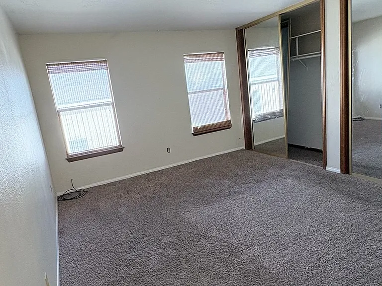 17735 Vista Point Dr — Photo 12