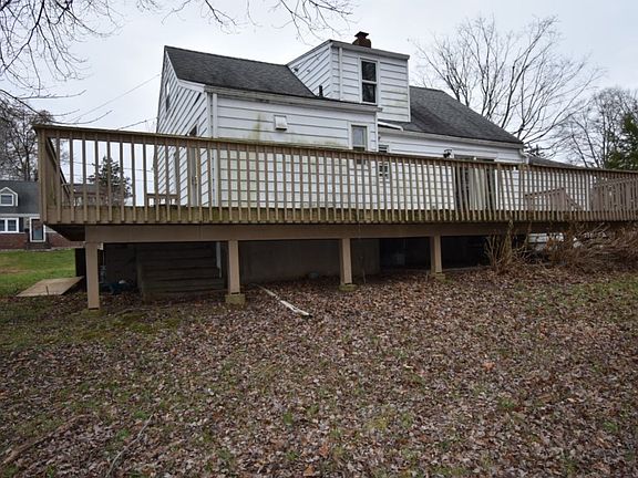 5th image of 12 Brown Dr