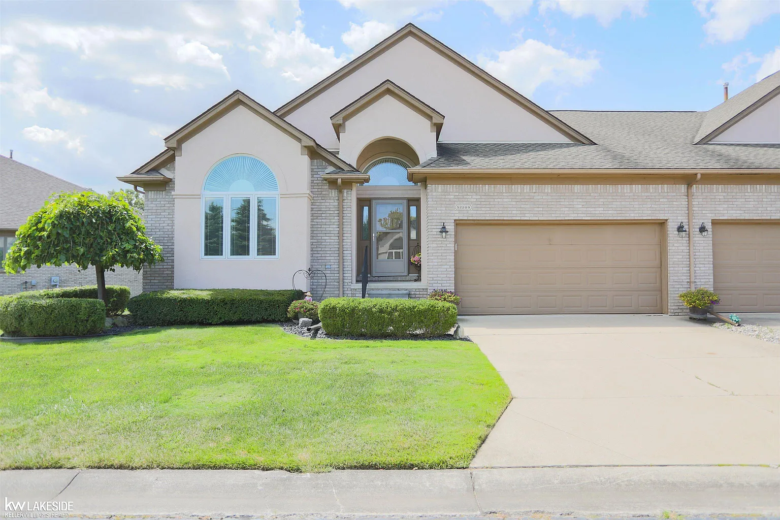 52209 Fish Creek Dr photo 1