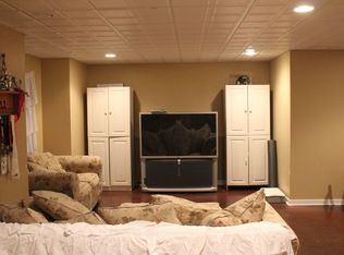 9730 Stonecastle Ln, Crystal Lake, IL 60014