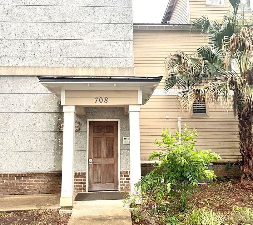 1st image of 708 Osborne St