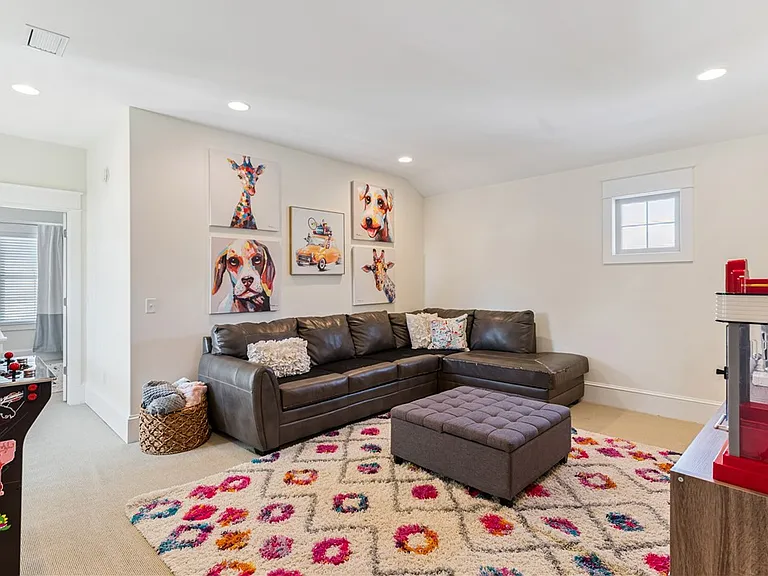 1077 Sinclair Way — Photo 21