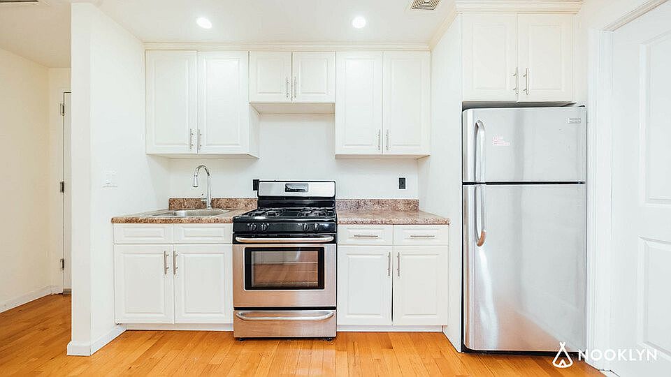1st image of 261 Evergreen Ave #3A