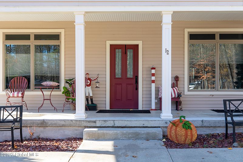 5th image of 12 Caldwell Brook Terrace