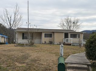 875 Mountain Crest Dr, Chatsworth, GA 30705