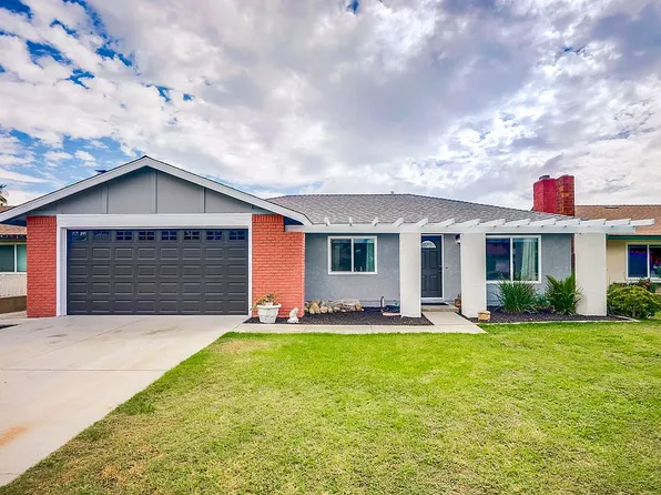 16025 Elaine Dr, Fontana, CA 92336