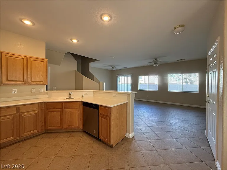 1069 Slate Crossing Ln #2 — Photo 6