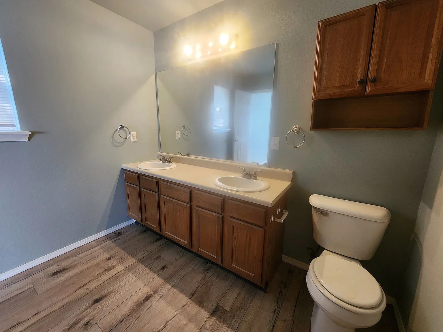 1028 Pinelake — Photo 3