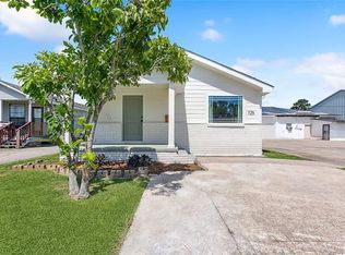 725 Macarthur Ave, Harvey, LA 70058
