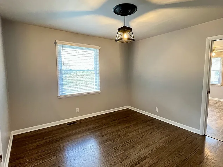 2950 Ashland City Rd — Photo 9