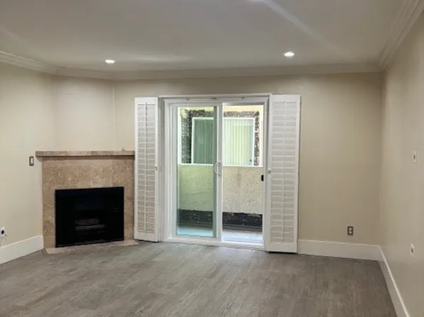 7035 Woodley Ave, Van Nuys, CA