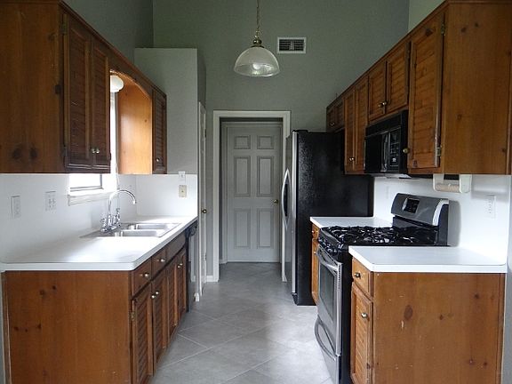 4th image of 5650 Phyllis Ln