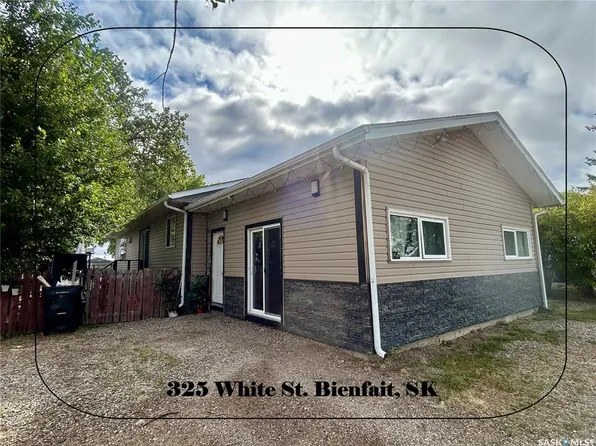 325 White STREET, Bienfait, SK S0C 0M0
