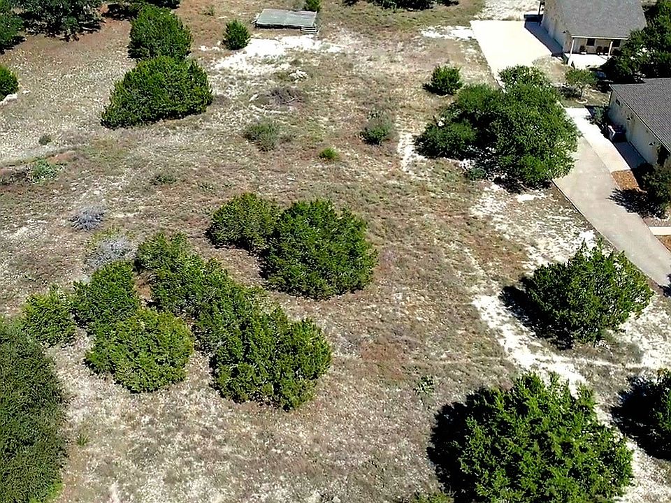 2nd image of 570 Mystic Shores Blvd