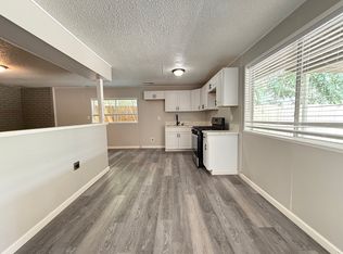 1420 Minnewawa Ave, Clovis, CA 93612