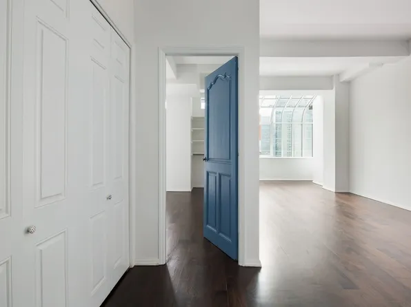 310 East 46th Street image 6 of 11