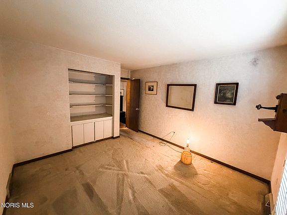 11th image of 1443 Eastgate Rd