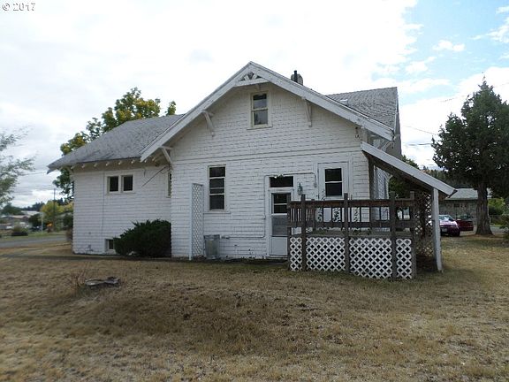4th image of 302 N Clairmont St