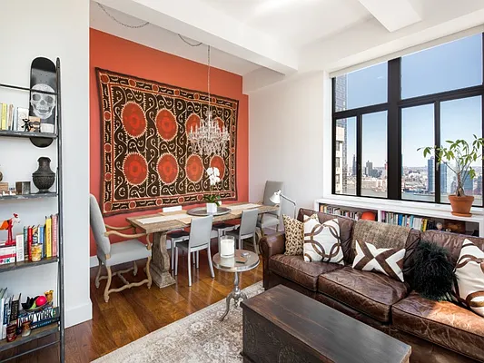 Sold by Sotheby's International Realty | media 8