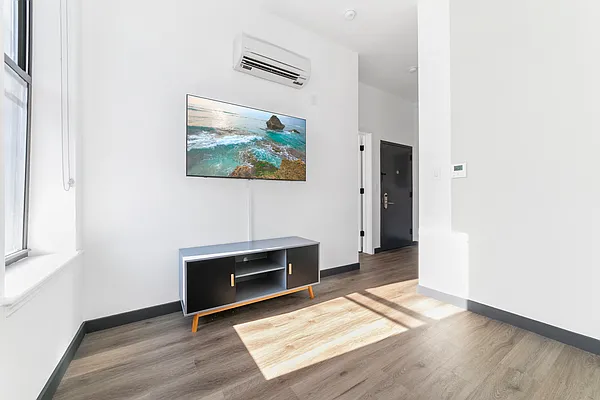 Rented by MNS | media 43