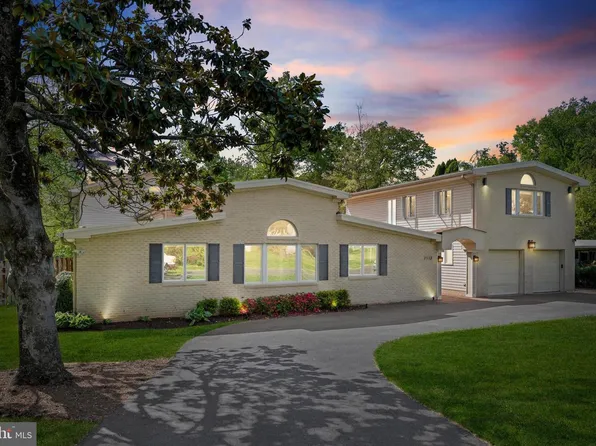 7113 Carol Ln, Falls Church, VA 22042