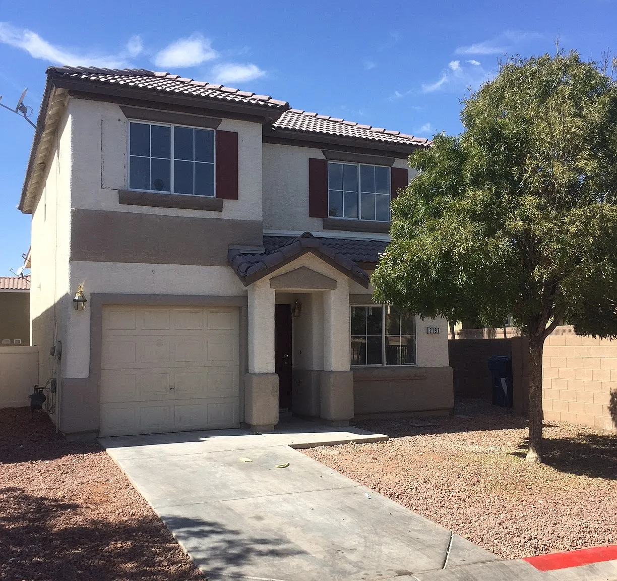 4 Bedroom House — Photo 1