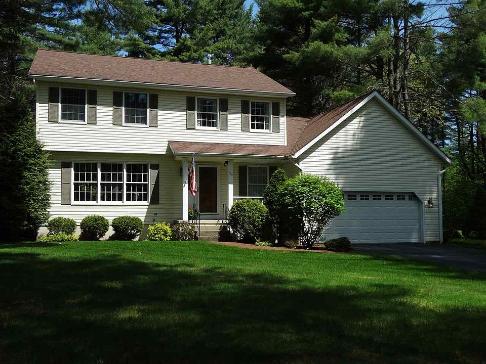 1st image of 24 Queens Ln
