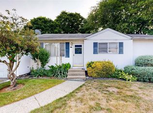 51 Champlain St, Port Jefferson Station, NY 11776