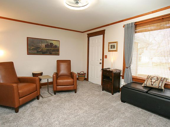 5th image of 906 Benton Ave