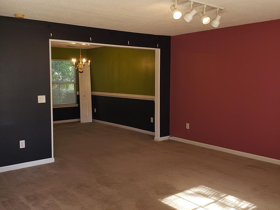 2nd image of 437 Kara Ln
