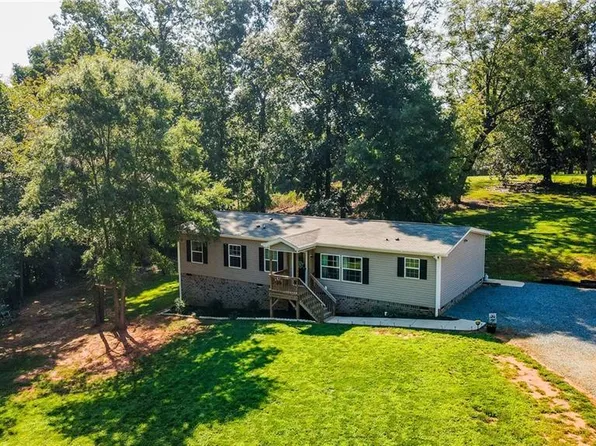 1317 Haire Rd, Yadkinville, NC 27055