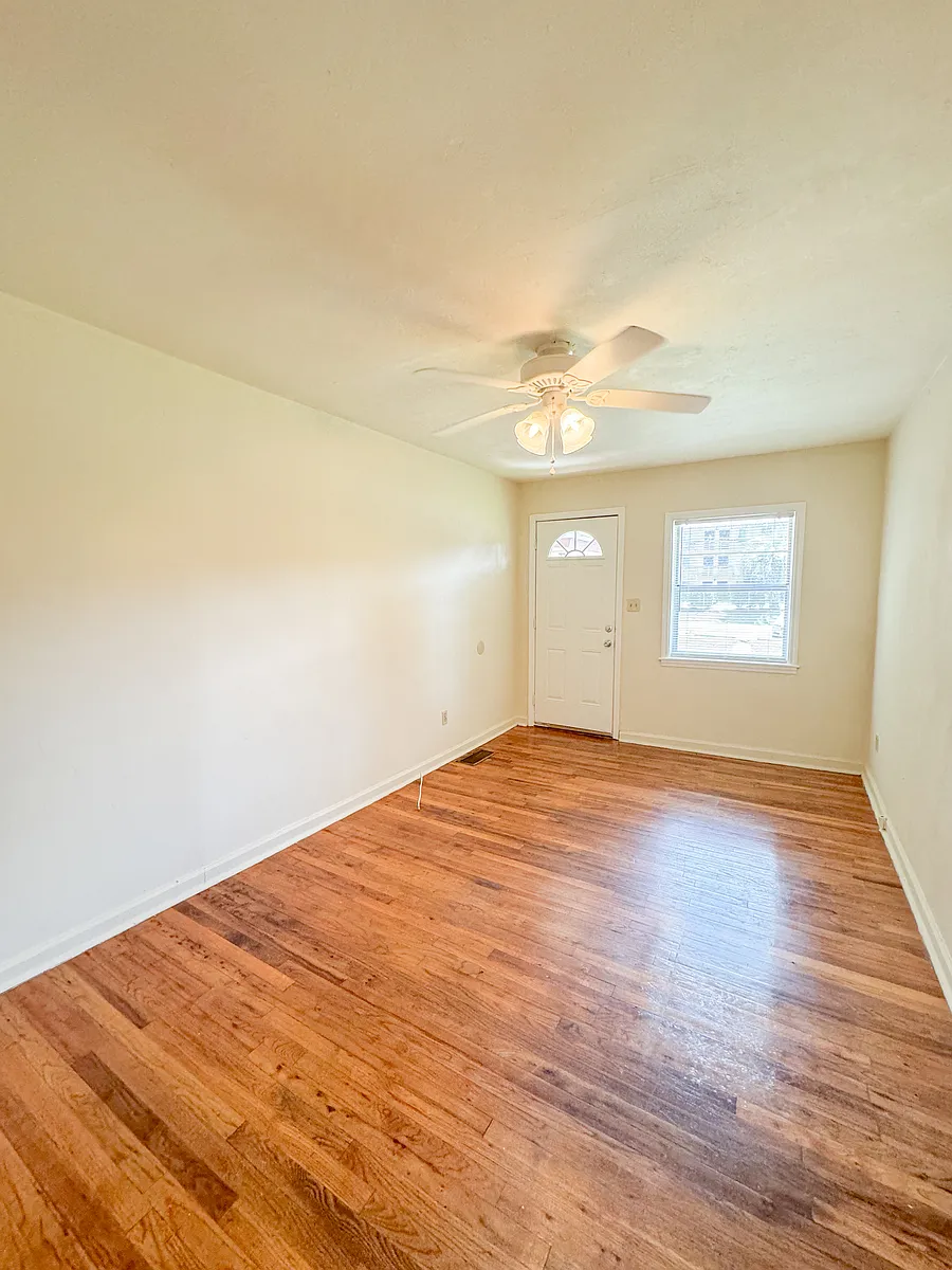 Building Photo - 1418 Nylic St #9