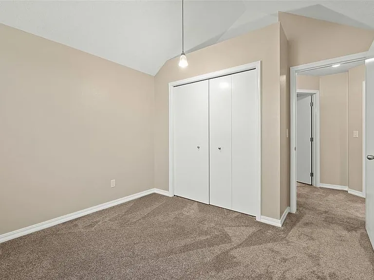 2104 S Century Ct — Photo 22