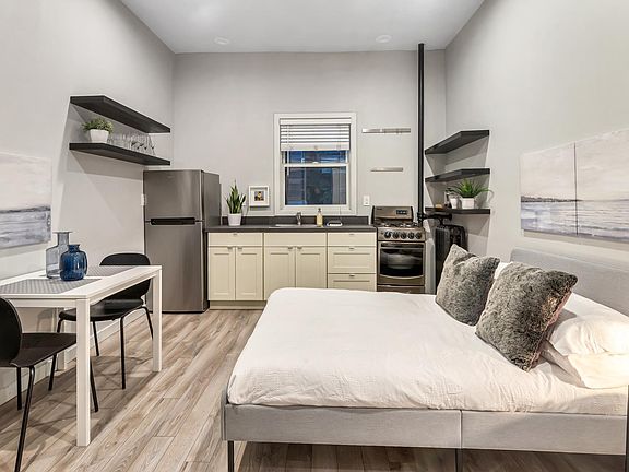 3rd image of 623 Federal Ave E #305