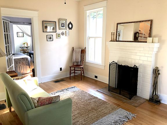 5th image of 606 E Louisiana Ave