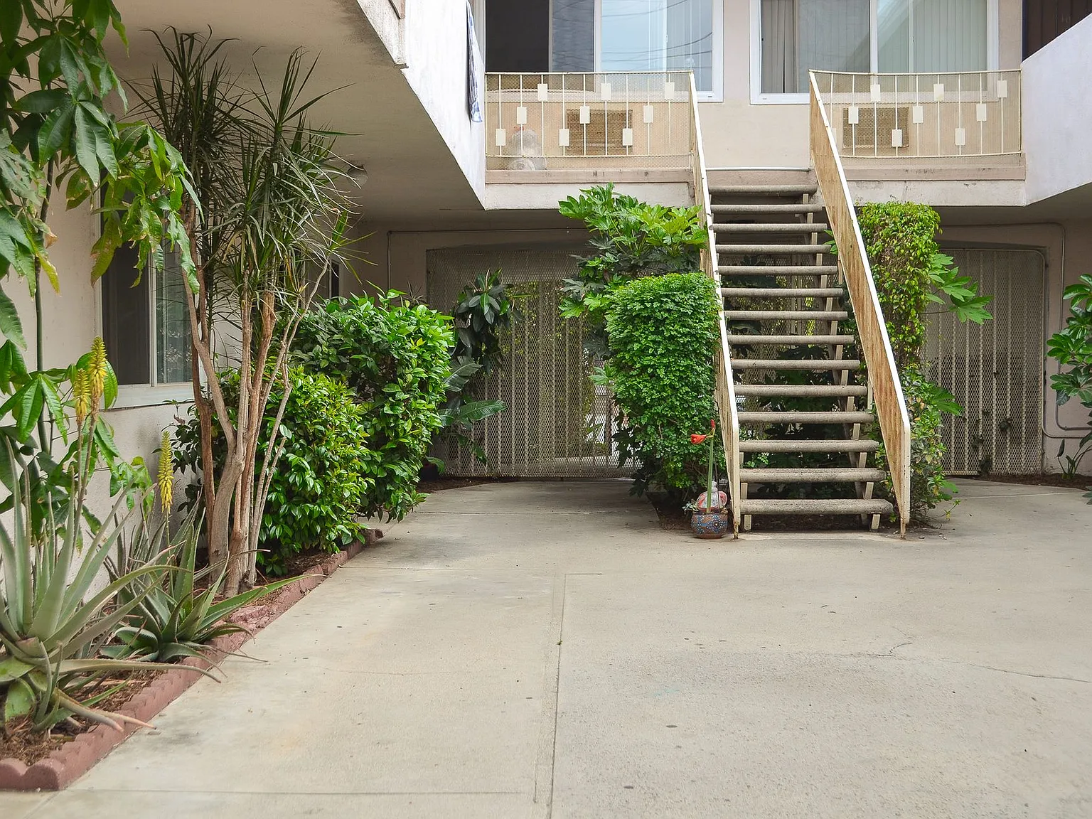 17087 Chatsworth Street — Photo 1