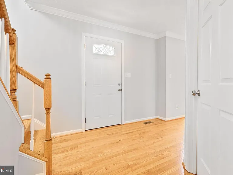7802 Shallowbrook Ct — Photo 15