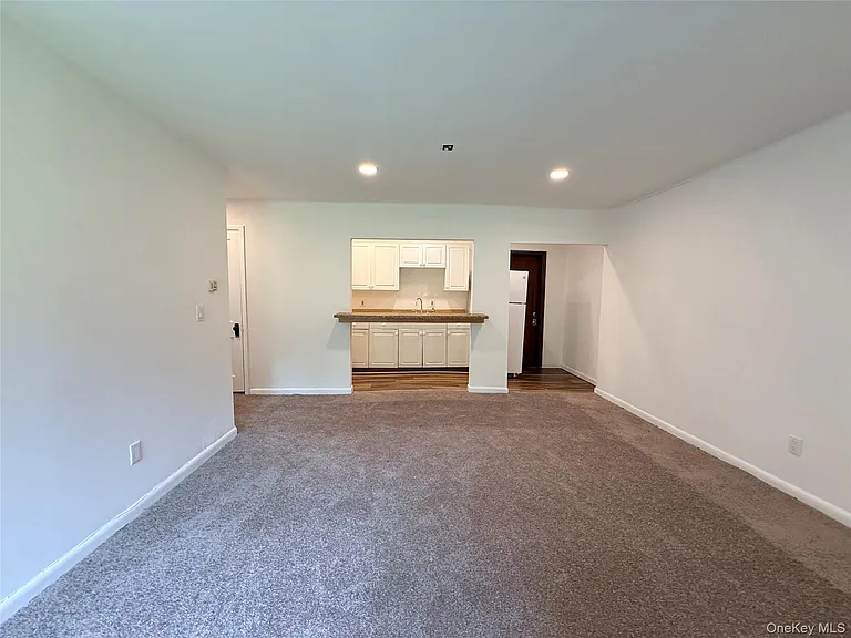26 Quartz Ln #6 — Photo 4