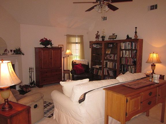 5th image of 310 Bedford Dr
