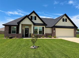 817 Greystone Ln, Angleton, TX 77515