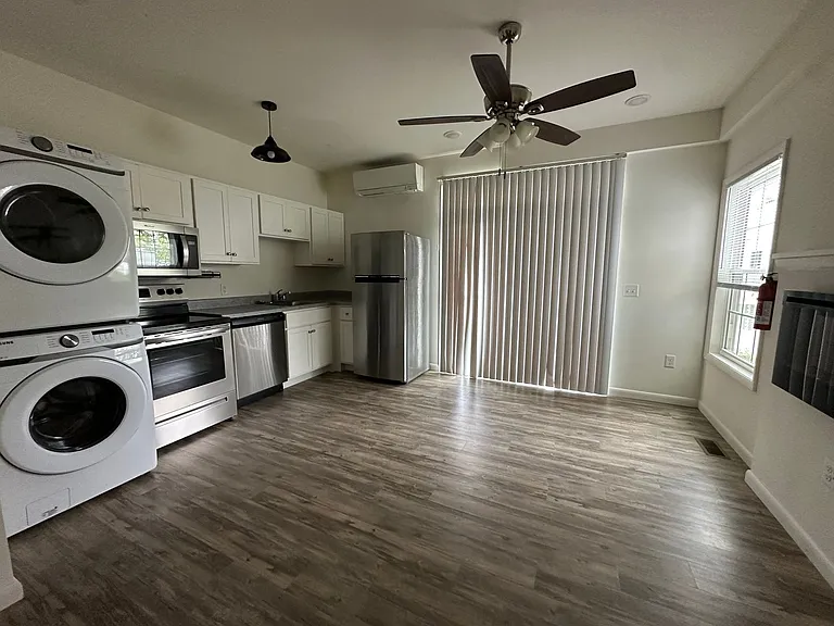 University Park Apartments near Cornell University — Photo 232