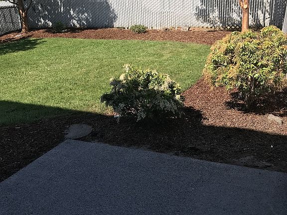 5th image of 908 SE 153rd Ave