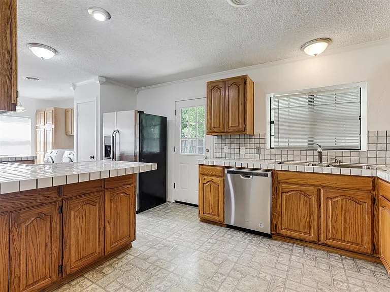 14025 Janwood Ln — Photo 11