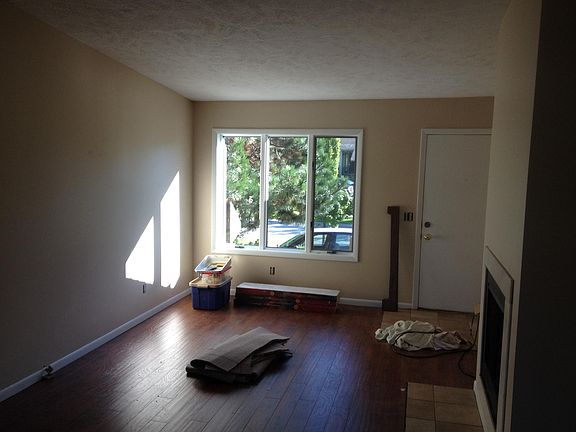 3rd image of 2541 E Mulford Ct SE