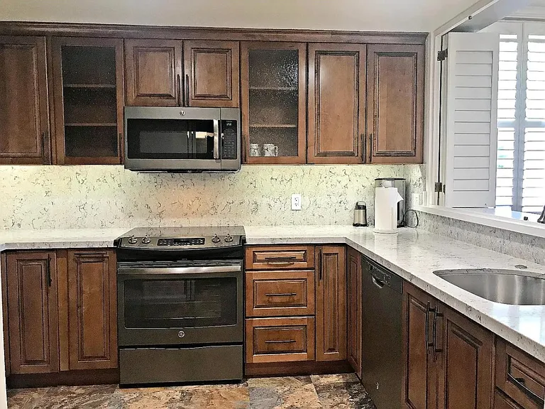 550 Ortega Ave #B219 — Photo 6