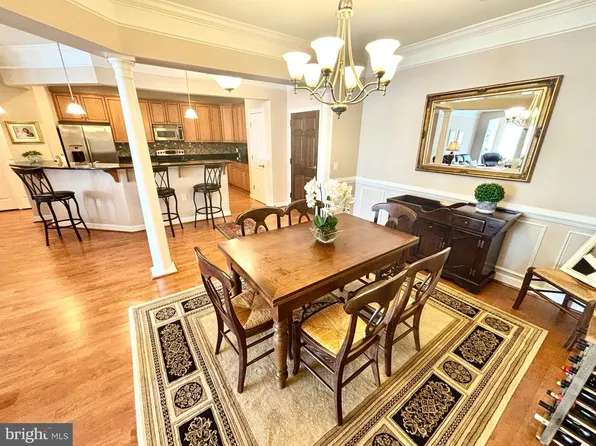 600 Edelen Station Pl #7402, La Plata, MD 20646