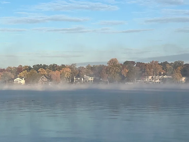 Stunning morning views of Union Lake