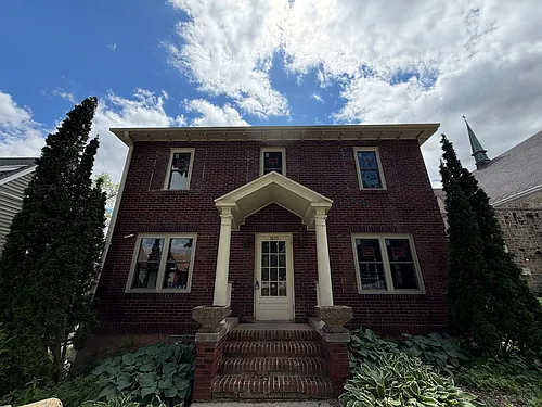1825 Regent St Photo 1