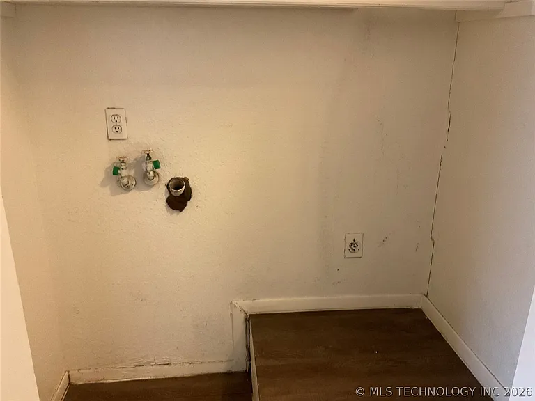 3230 S Lakewood Ave — Photo 16