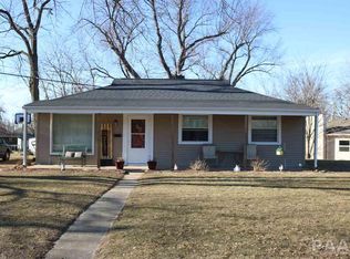 208 Grant Rd, Marquette Heights, IL 61554